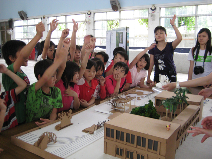 When people actively participate, they gain a sense of belonging. Emerging from martial law, youth in Taiwan assertively engage in designing improvements to their elementary school.
